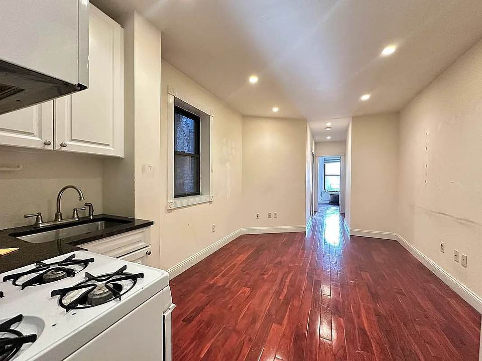 1st image of 226 E 26th St #3V