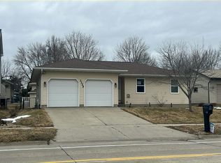 3325 29th Ave, Marion, IA 52302