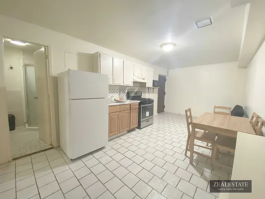 Rented by ZealEstate Group Inc | media 40