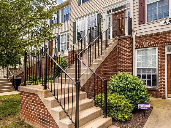 4th image of 6505 Wiltshire Ct #203