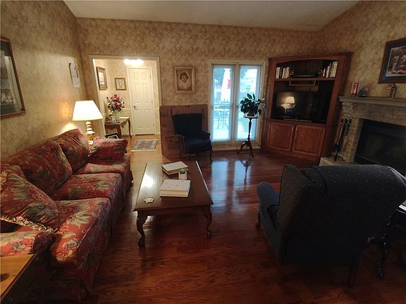 2nd image of 4200 Bridgecrest Dr APT H3