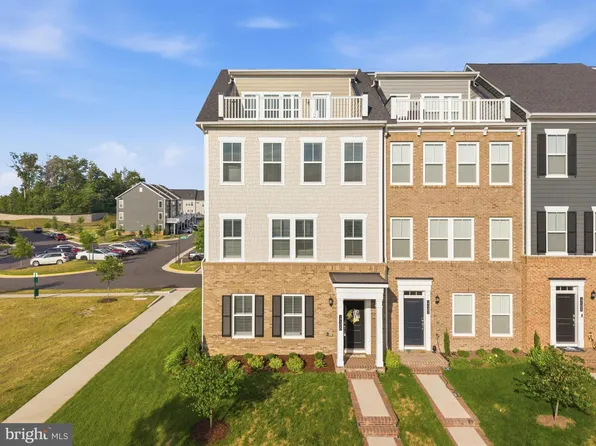 17300 Turnstone Dr, Dumfries, VA 22026