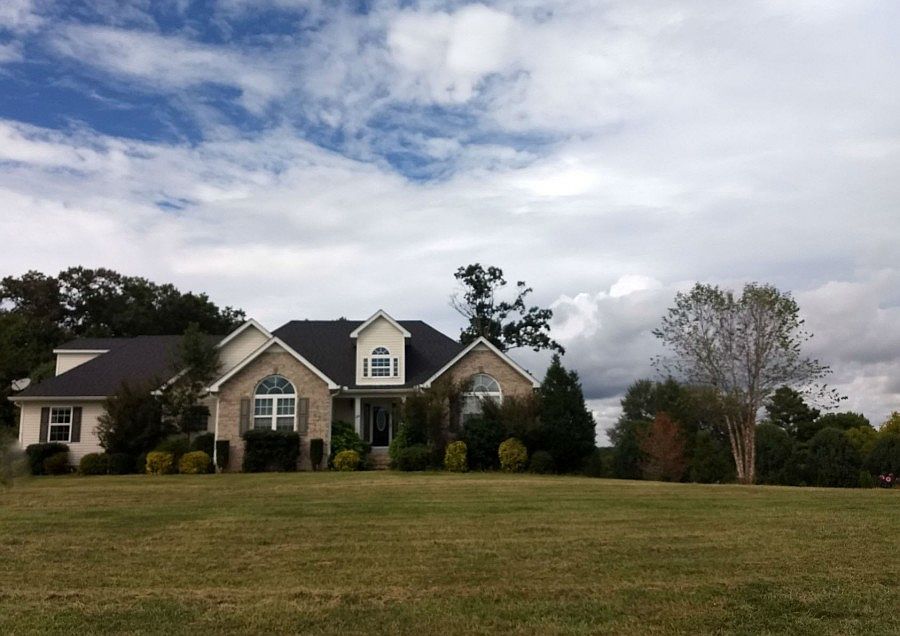 1st image of 108 Andrew Dr