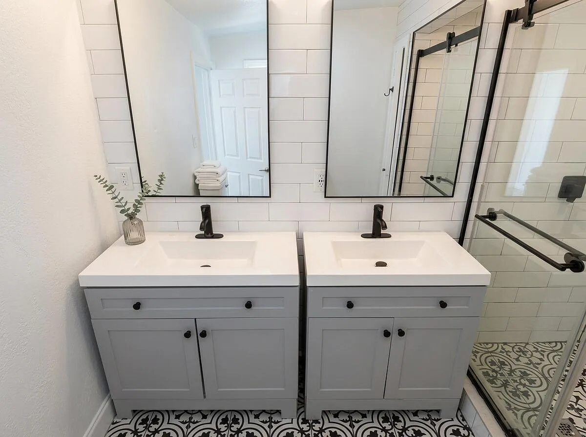 2 bed, 1.0 bath, 950 sqft, $2,200 — Photo 3