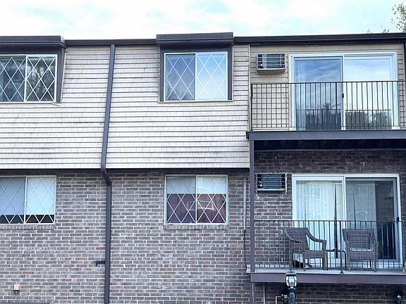 3rd image of 1 Silvestri Cir Unit 21