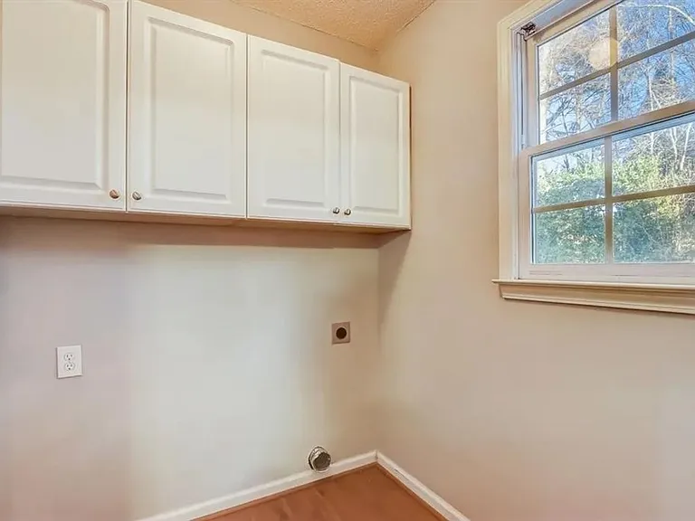 74 Flanders Ct — Photo 22