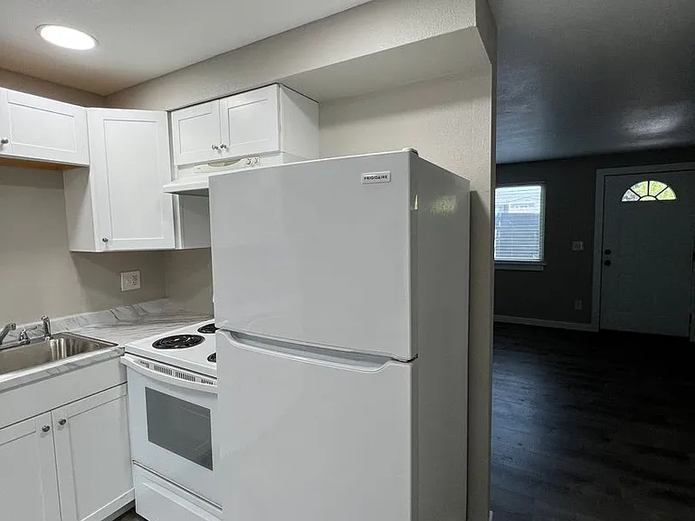 4116 Market St NE — Photo 11