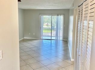 6048 Forest Hill Blvd APT 202, West Palm Beach, FL 33415
