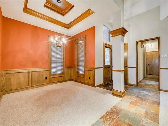 5th image of 132 Carefree Cir