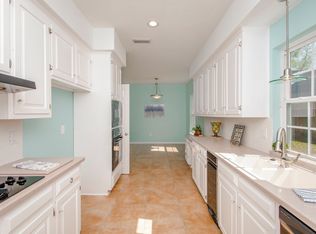 1802 W Carriage House Dr, Baton Rouge, LA 70815