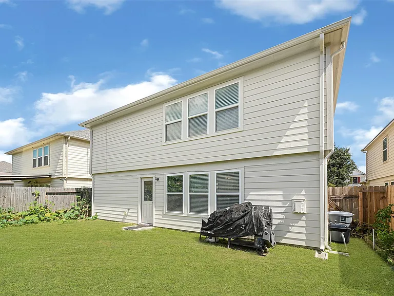 3219 Zephyr Glen Way — Photo 32