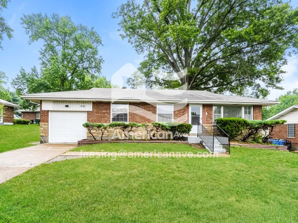 9718 Durham Dr, Saint Louis, MO 63137