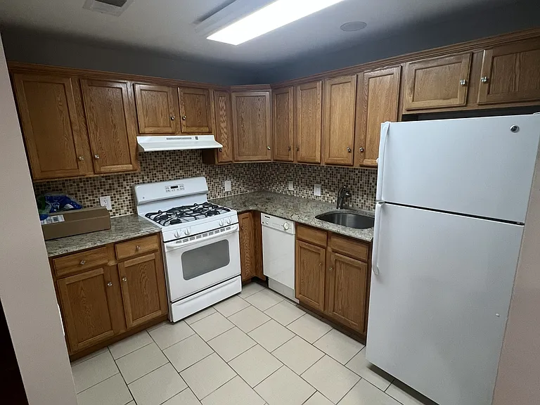 39 Union St #202 — Photo 19