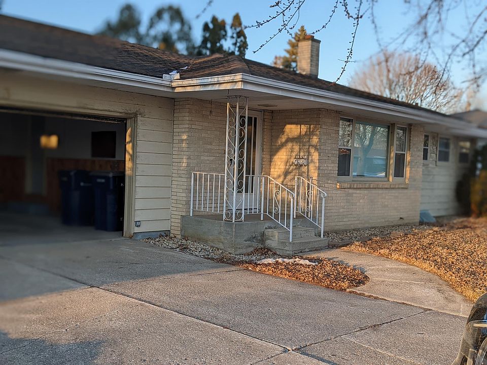 1st image of 2113 E Memorial Dr