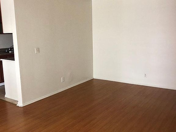 3rd image of 10134 Mountair Ave APT 101