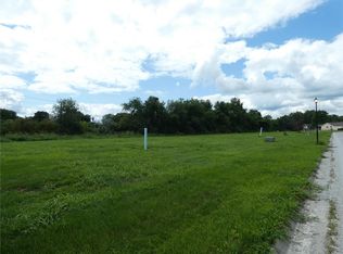 845 Mariana Ct, New Athens, IL 62264