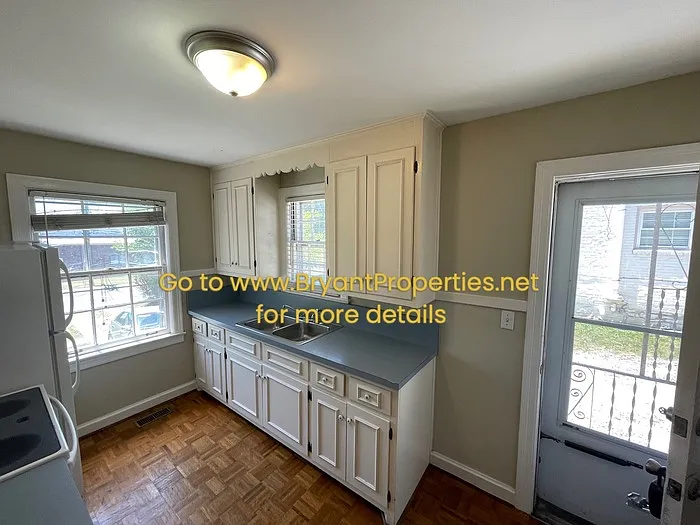 1511 McGavock St — Photo 4