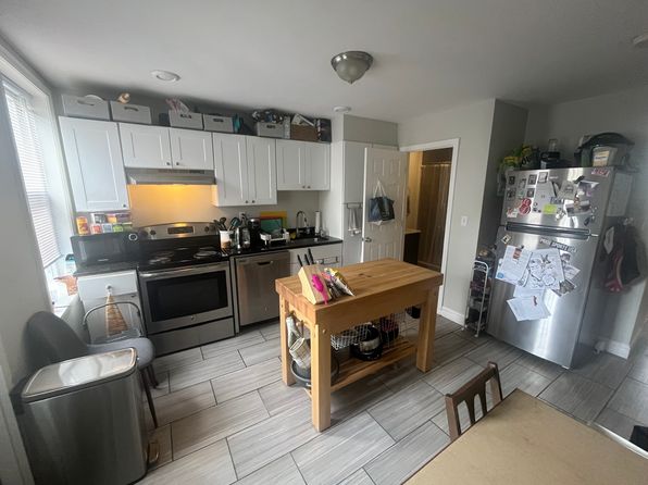 220 Hanover St APT 22