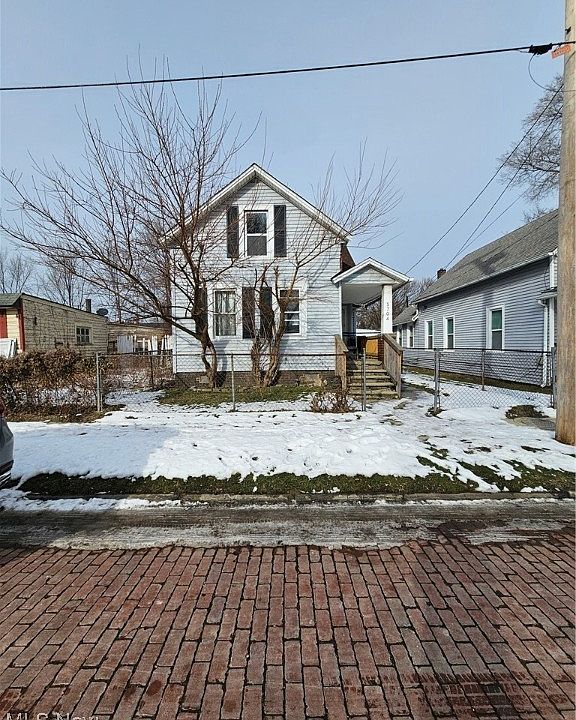 1st image of 5704 Pacific Ave