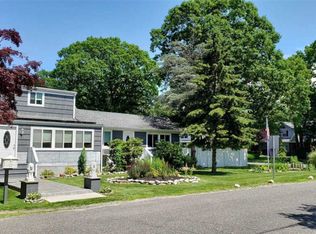 114 Grand Ave, Shirley, NY 11967
