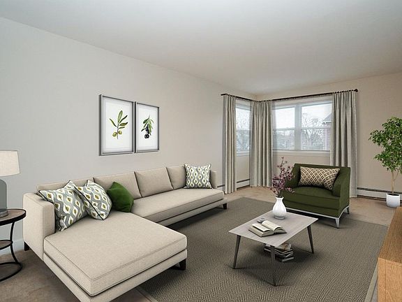 2nd image of 94 Marlborough St APT 25