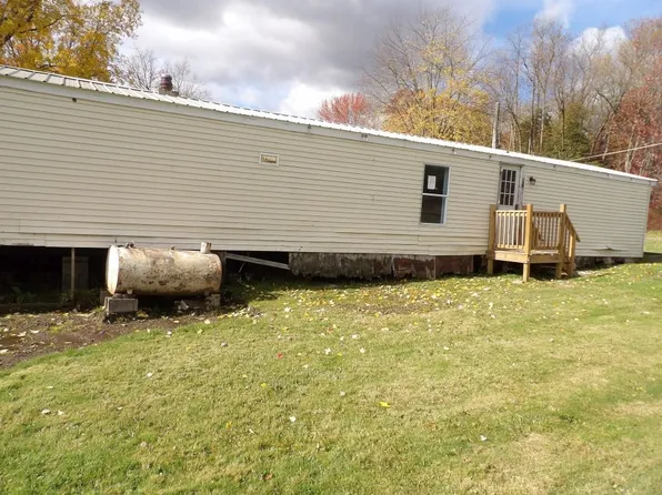 53 Donation Rd, Greenville, PA 16125