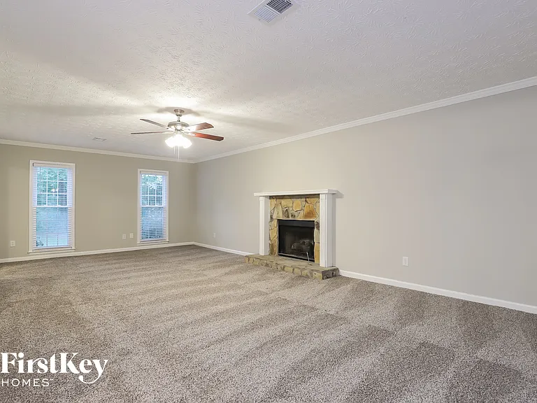 3585 Chastain Ct — Photo 4