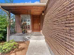 5047 37th Ave SW, Seattle, WA 98126