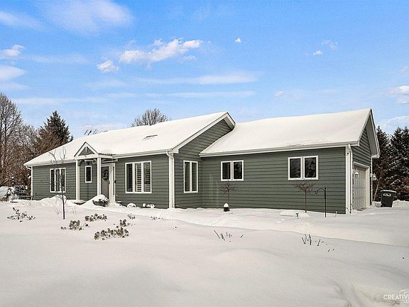 2nd image of 42W622 Meadowsweet Dr
