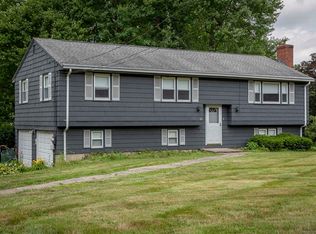 28 Longview Dr, Windsor, CT 06095