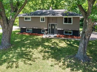 1415 County Road East W, Arden Hills, MN 55112
