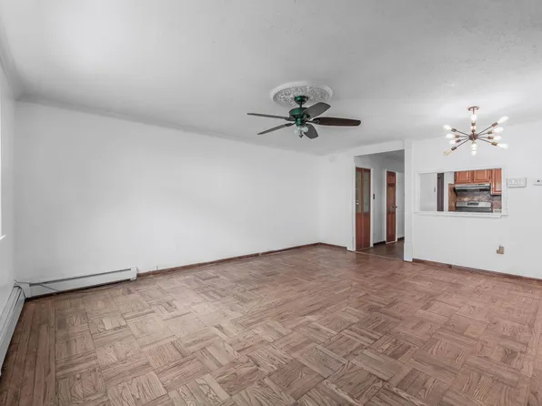 1087 Blake Avenue image 5 of 25