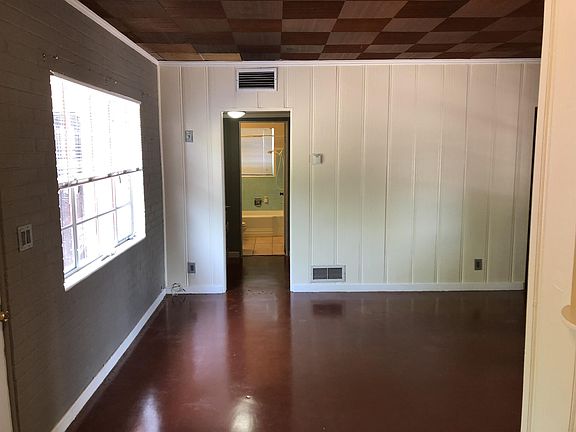 5th image of 1343 E 9th St