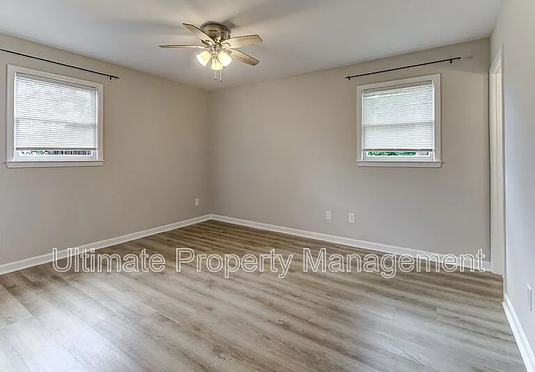 5038 Shelley Dr — Photo 8