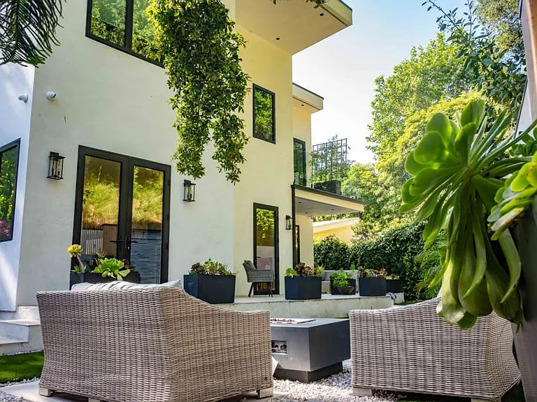 1734 N Beverly Glen Blvd — Photo 8