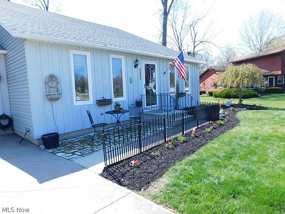 4th image of 4830 Tanglewood Dr