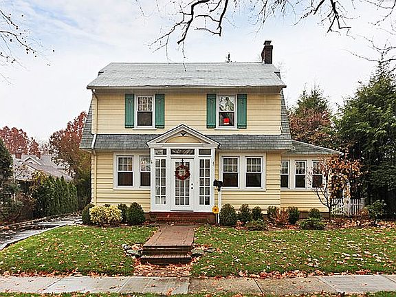 Classic 1920s Colonial