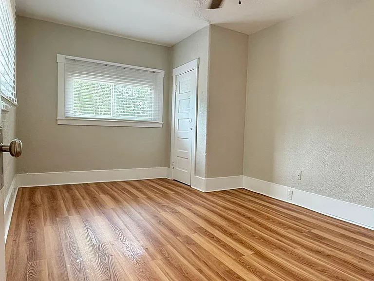 441 W Church St — Photo 14
