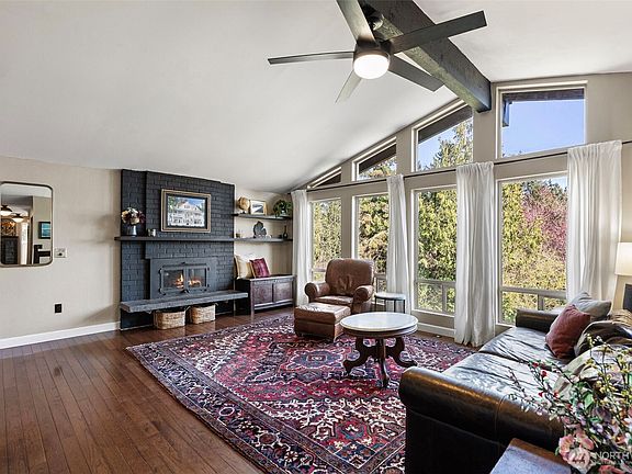 5th image of 8205 Clearidge Avenue NW