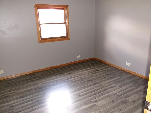 3rd image of 316 7th St
