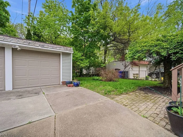 2391 Channing Rd — Photo 25