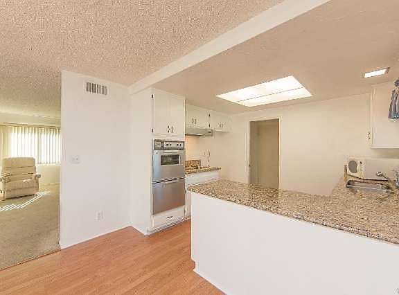 4th image of 152 Bluefield Ave