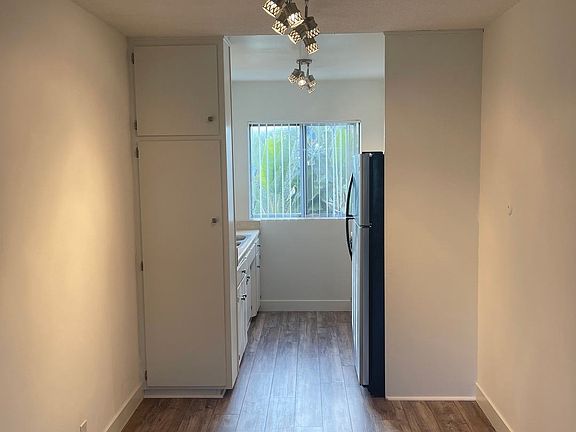 3rd image of 1550 N Hobart Blvd APT 313
