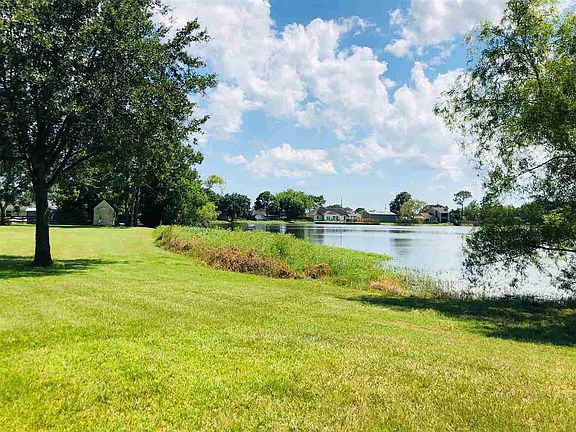 5th image of N Lake Dr