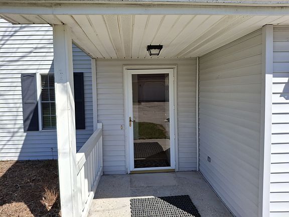 2nd image of 2240 Valley Rd