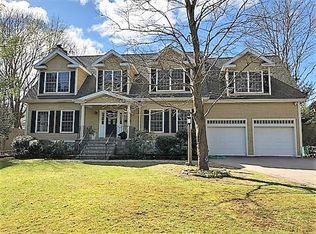 67 Smith St, Wellesley, MA 02482