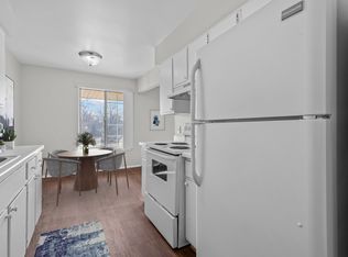 Cambridge Square, Southfield, MI 48076