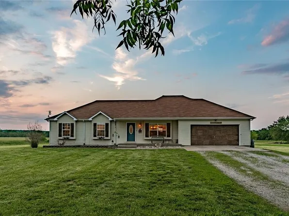 20050 E 1100th Rd, Pleasanton, KS 66075