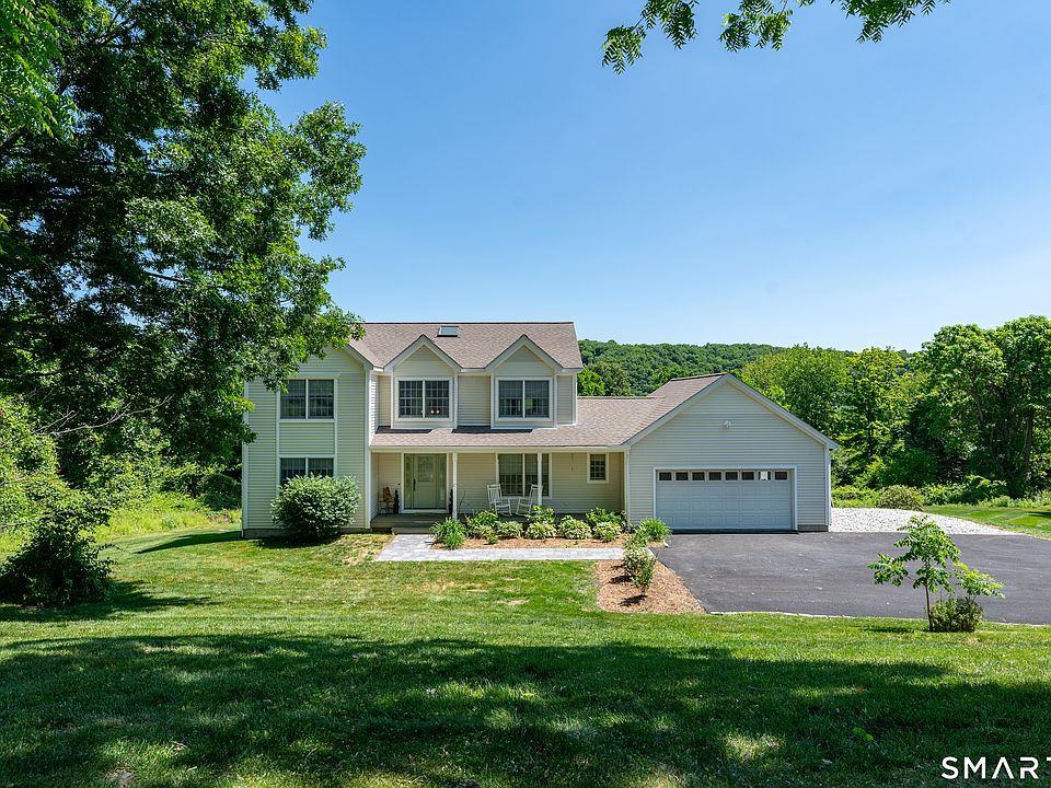 1st image of 4 Fleetwood Lane