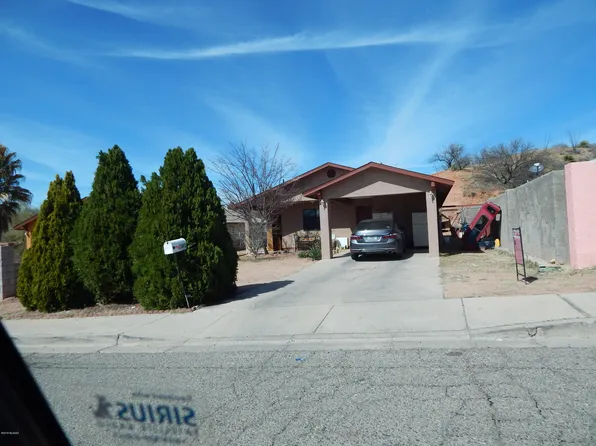 1061 E Parkway Dr, Nogales, AZ 85621